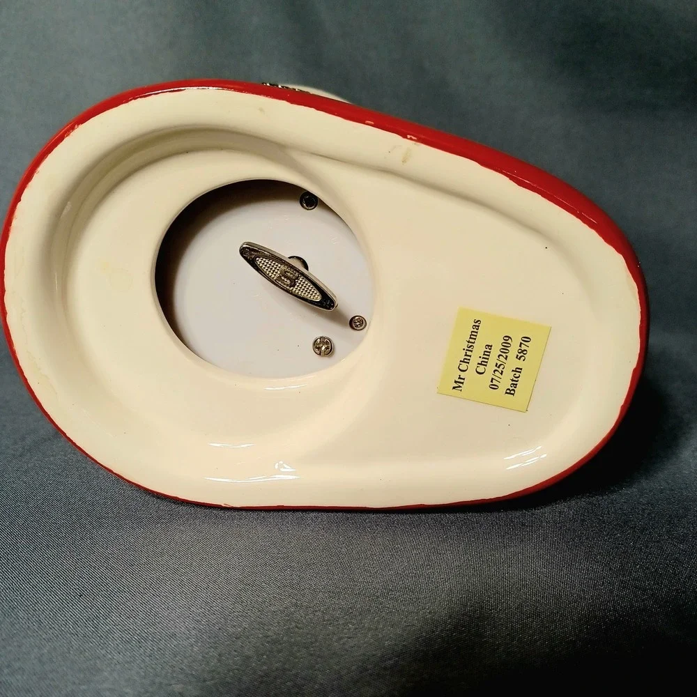 Cracker Barrel Mr. Christmas Red Stocking Porcelain‎ Hinged Animated Music Box